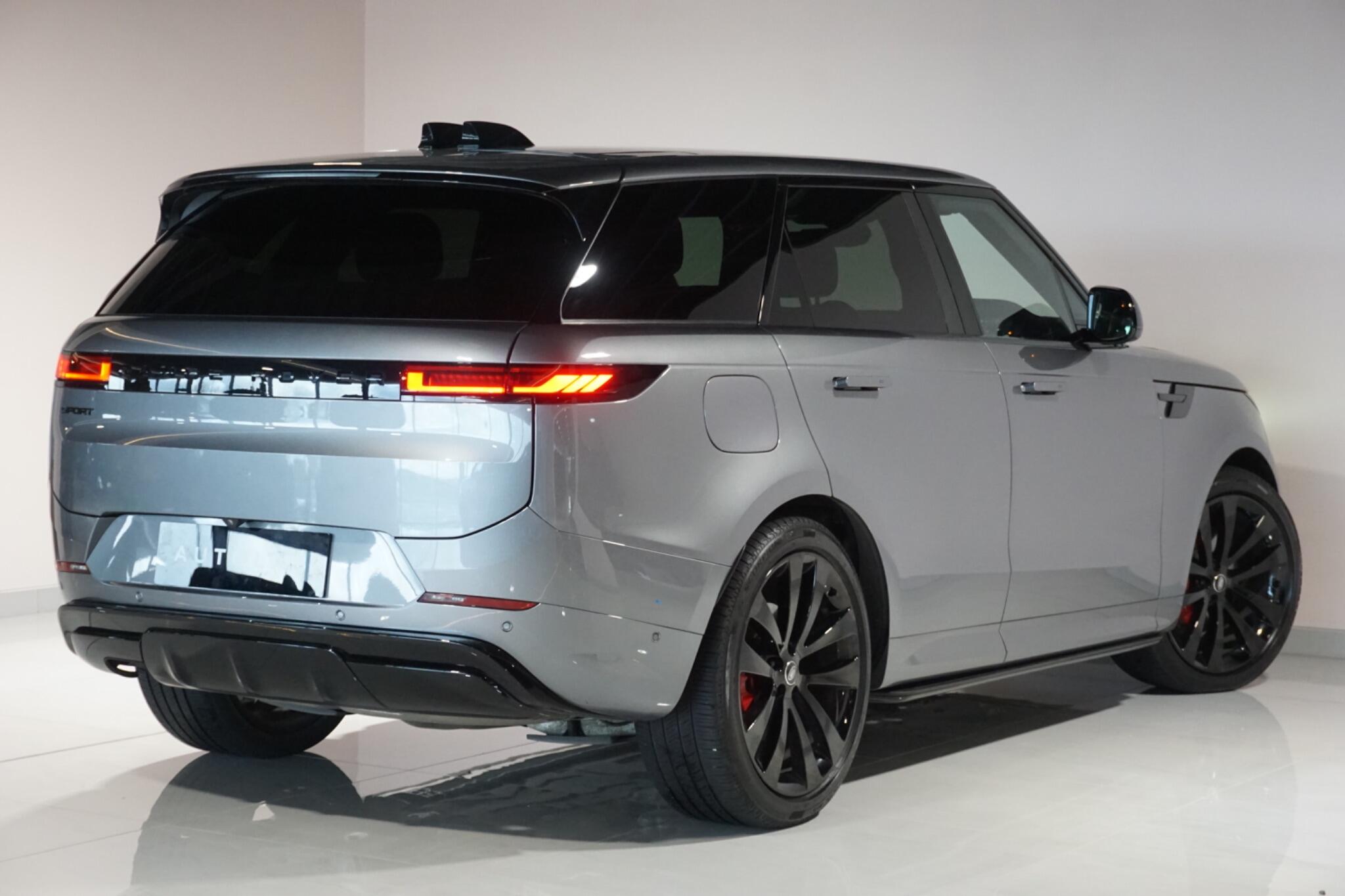 Land Rover Range Rover Sport 3.0 D300 MHEV Dynamic SE SUV 5dr Diesel Auto 4WD Euro 6 (s/s) (300 ps)